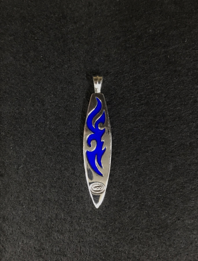 Flamin' pendant of blue color, meaning : cool waves,hot moves.　Surfboard Design