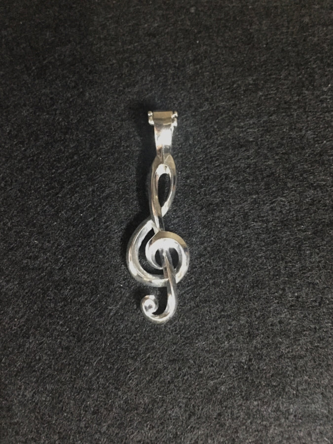 treble-clef-pendant.　meaning : passion for music.